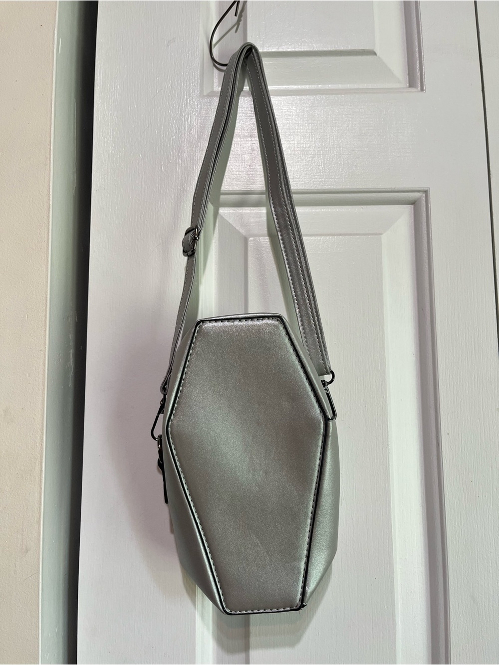 Jack Nightmare Before Christmas Coffin Purse - Picture 2 of 6